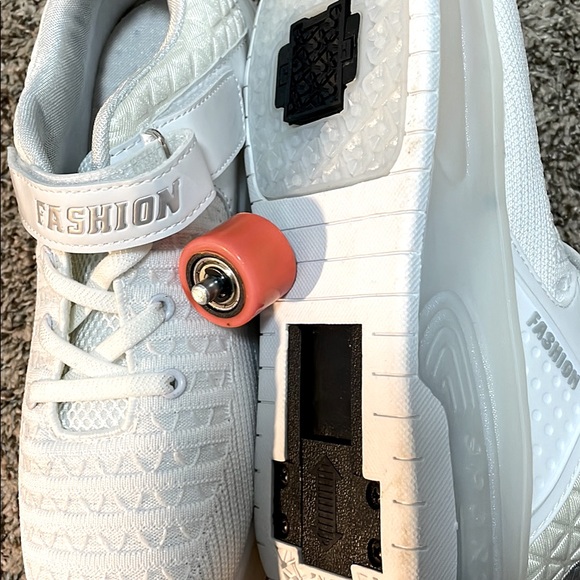 Unisex USB Rechargeable Roller Shoes LED Light Up Wheel Shoes Sneakers - Picture 3 of 7